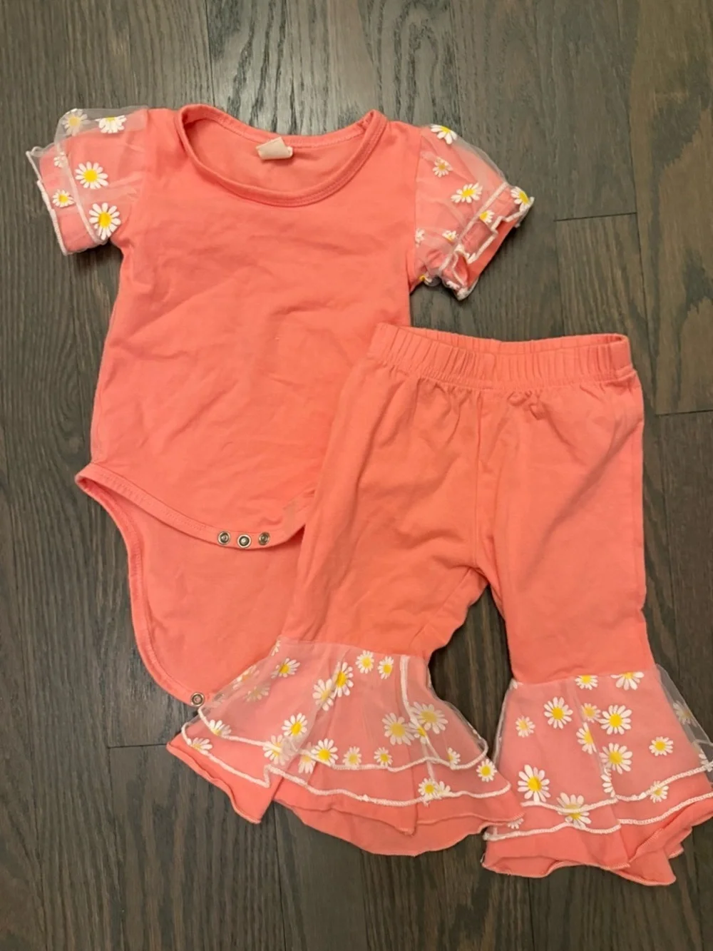 Baby Girl Coral Daisy Ruffle Bell Bottom Set 12-18M Boutique Style